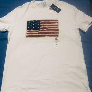 Men white tee